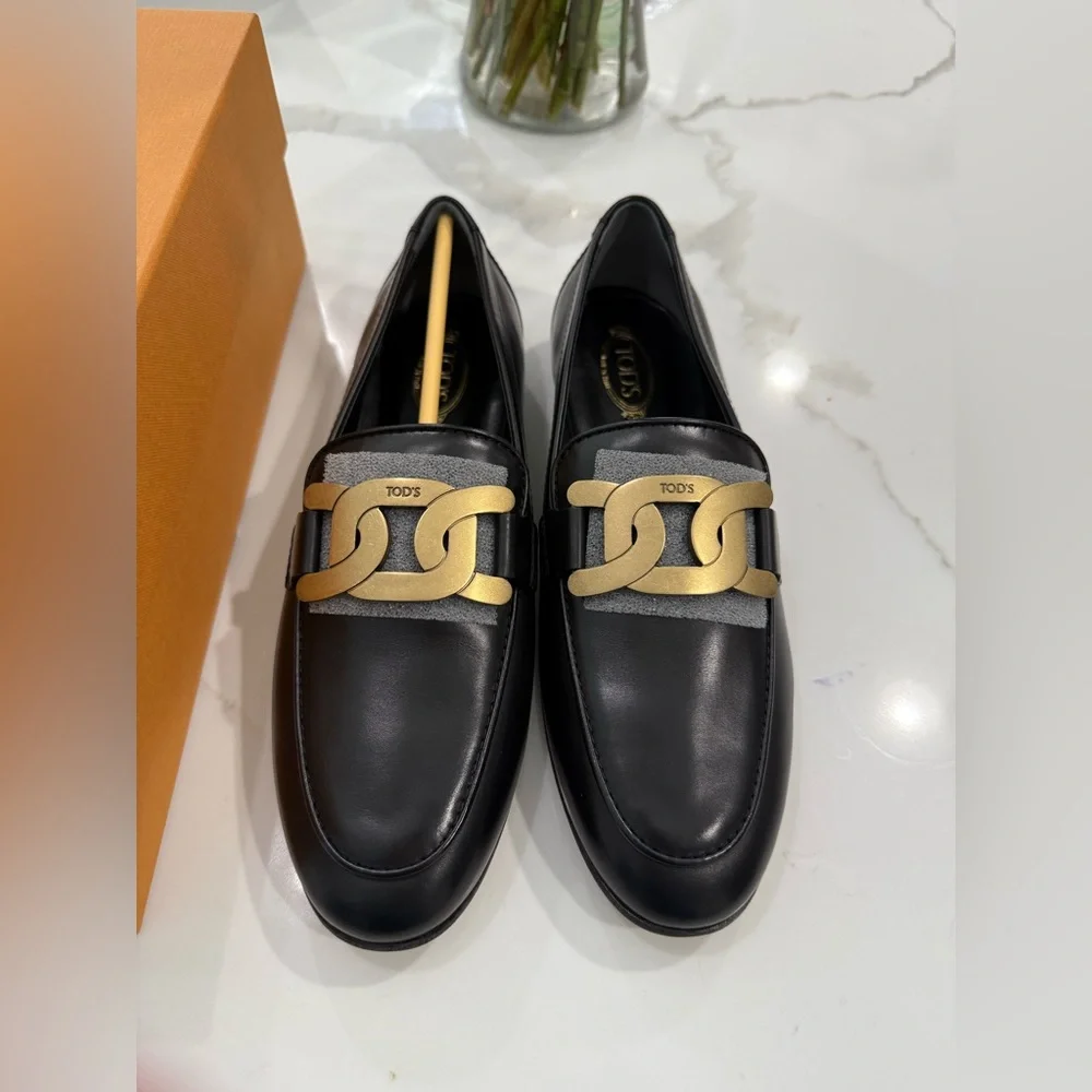 NWT Tod’s - Kate loafer with chain detail, black leather, size 36.5 (US6.5) - Picture 5 of 7